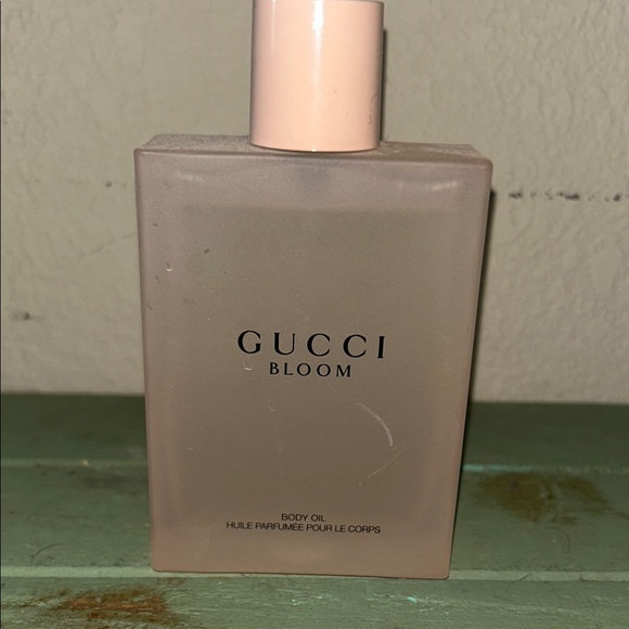 Gucci Bloom Body Oil Soft Pink